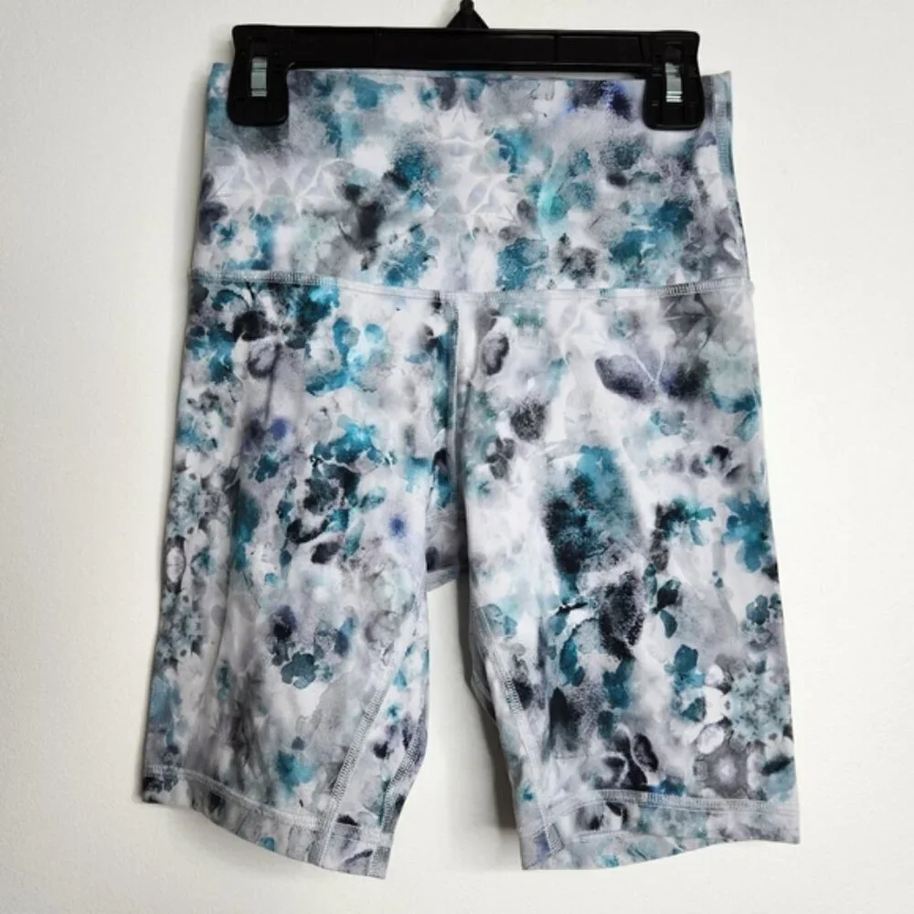 Lululemon 2021 Align Short 8" in Kaleidofloral Multi Colour Size 4 - Picture 4 of 12